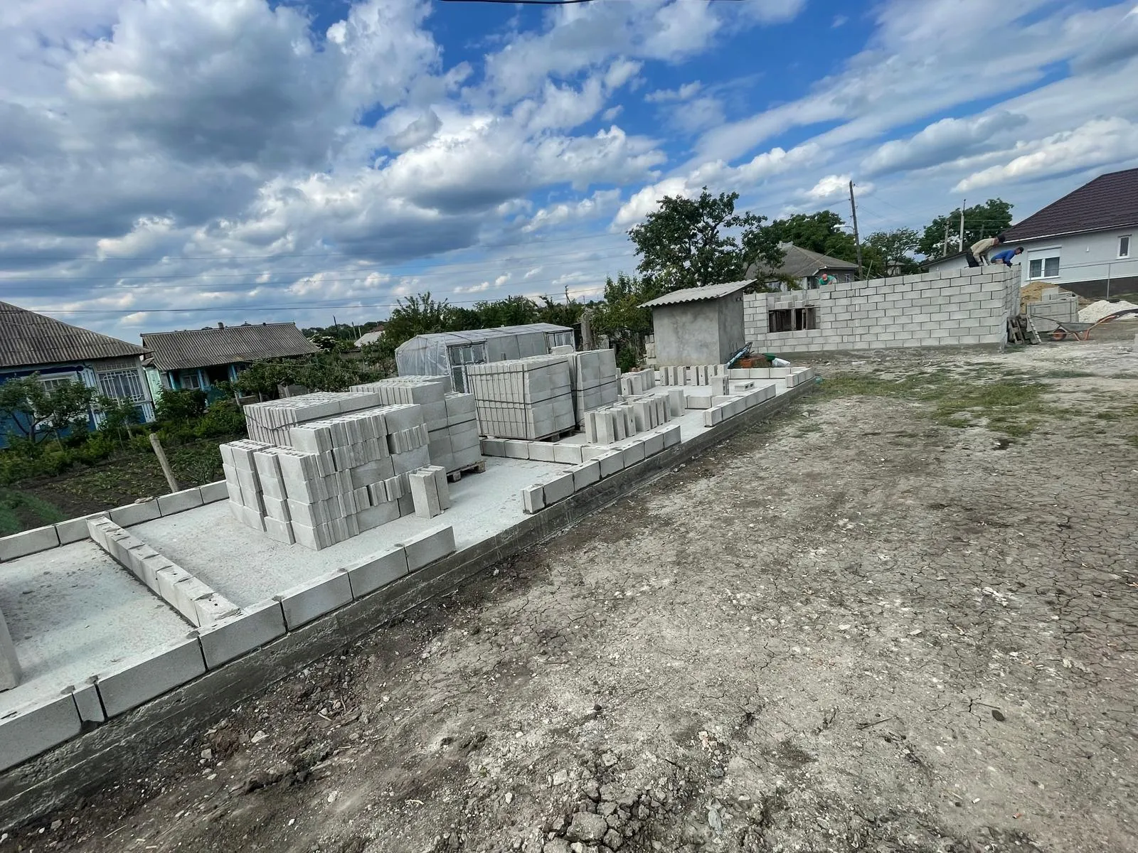 Casă de locuit — fundație și pereți din blocuri — 6